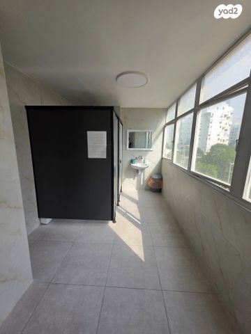 משרדים, חיים משה שפירא 22, רובע ד', אשדוד