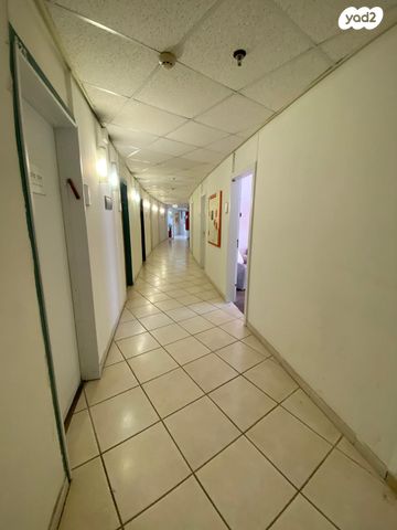 קליניקות, שלום עליכם 13, תל אביב יפו