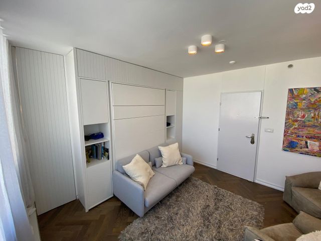 קליניקות, שלום עליכם 13, תל אביב יפו