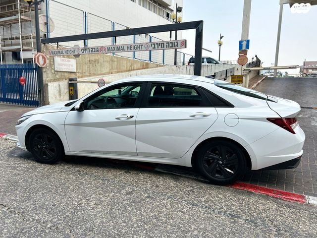 יונדאי אלנטרה