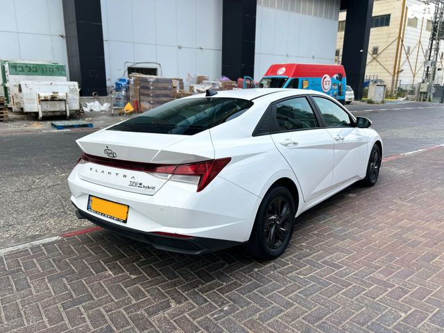 יונדאי אלנטרה