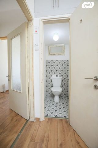 דירה, הברושים 15, מרכז העיר, סביניה, הוותיקה, קרית ביאליק