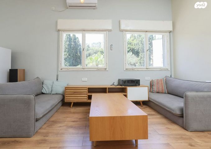 דירה, הברושים 15, מרכז העיר, סביניה, הוותיקה, קרית ביאליק