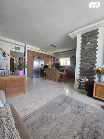 גג/ פנטהאוז, טבנקין 6, דרום מערב ותיק, בת ים