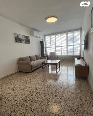 דירה, אבן גבירול 10, גרין ועם, חולון