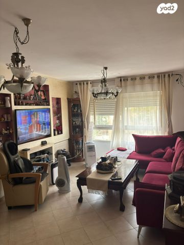 גג/ פנטהאוז, דב סדן, פסגת זאב, ירושלים