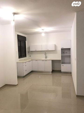 דירה, שדרות עמק חפר, שקמים ואגמים, אשקלון