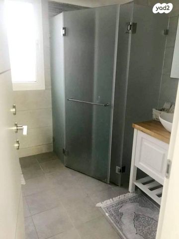 גג/ פנטהאוז, נחום סוקולוב 23, שפרינצק, רמלה