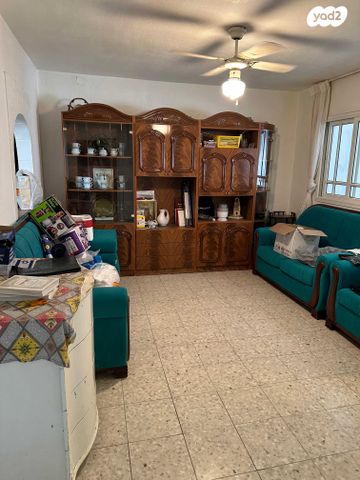 דו משפחתי, אופקים