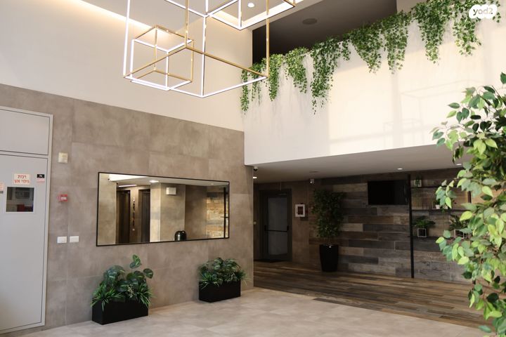 דירה, אלישע הנביא, מודיעין מכבים רעות