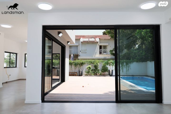 בית פרטי/ קוטג', אלוף יצחק חופי, שיכון צנחנים, רמת גן