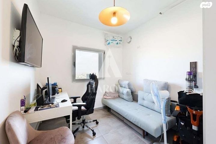 דירה, גרציאני יצחק, גני שרונה, קרית הממשלה, תל אביב יפו