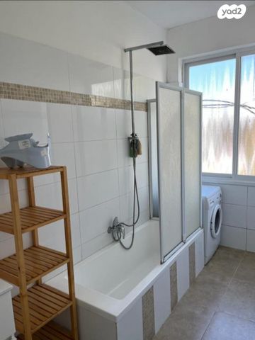 דירה, ביאליק 11, נתניה