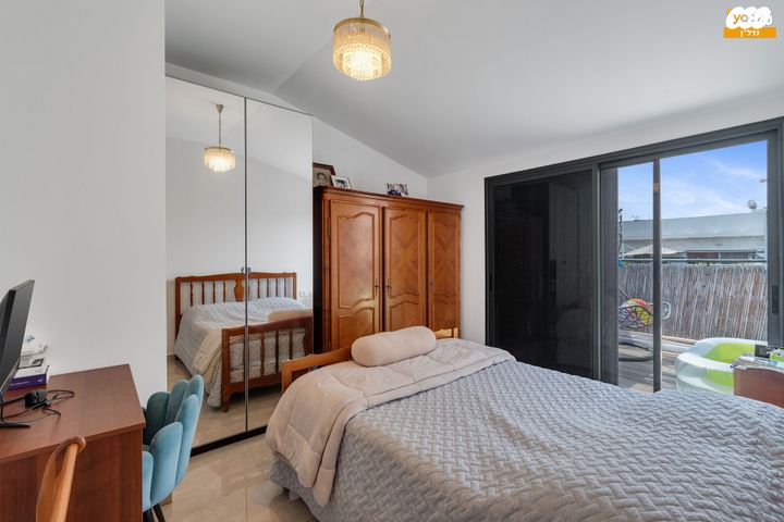 דופלקס, מרדכי מוטלה רוזנשטיין, ראשון לציון