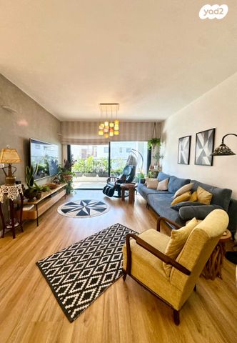 גג/ פנטהאוז, נופים, מודיעין מכבים רעות