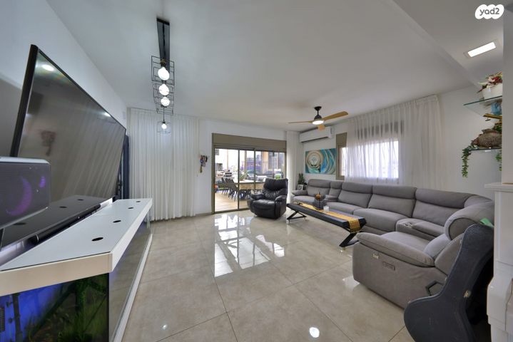 גג/ פנטהאוז, עבודה 3, אברמסקי, קרית אתא