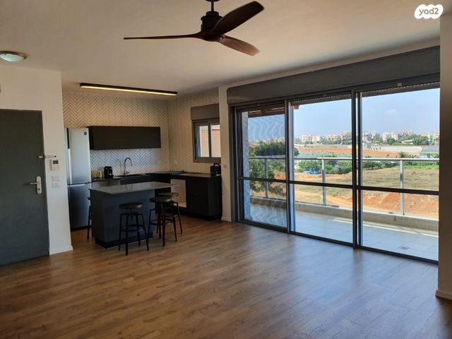 קיבוץ גלויות 