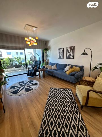 גג/ פנטהאוז, נופים, מודיעין מכבים רעות