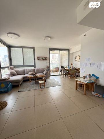 דירה, מורדי הגטאות, שכונת גפן, רמת גן