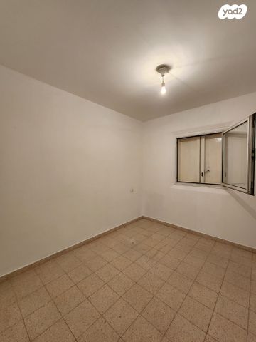 גג/ פנטהאוז, גני אביב, לוד