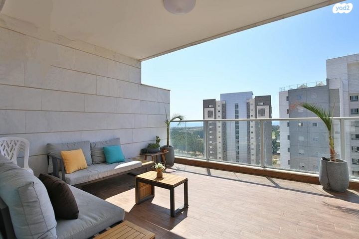 דירה, נחל בניאס, אגמים, נתניה