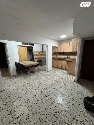 דירה, מנחם בגין 31, תל גיבורים, בני ברק