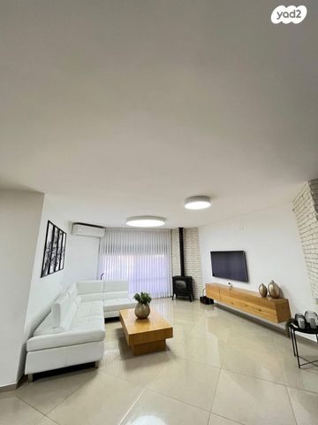 בית פרטי/ קוטג', עומר