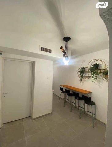 מעלה הגיבורים 8