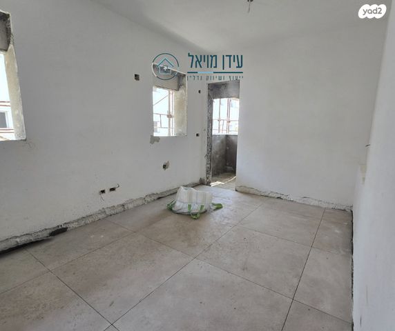 דירה, ג'סר א זרקא