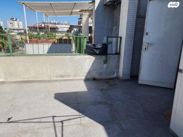 גג/ פנטהאוז, גני אביב, לוד