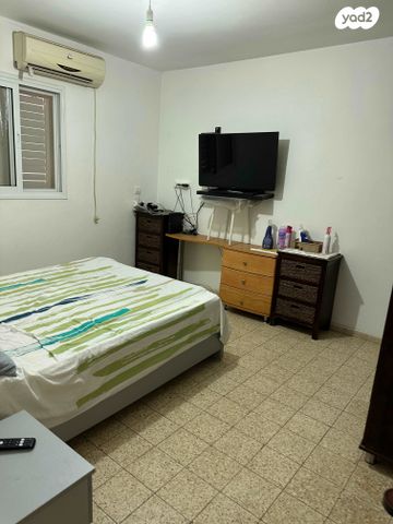 דו משפחתי, אופקים