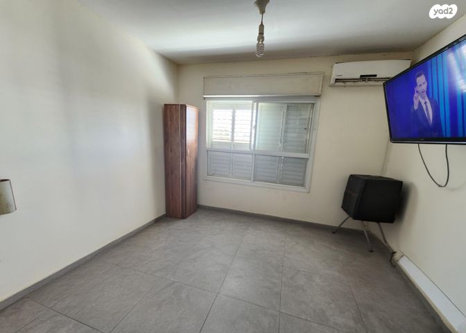 גג/ פנטהאוז, גני אביב, לוד