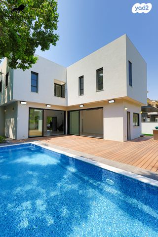 אלוף יצחק חופי 