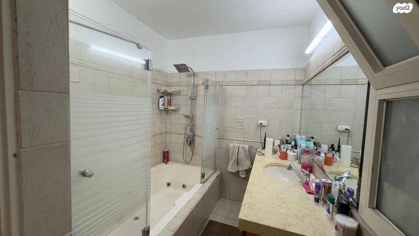 דירת גן, חפציבה, קרית חיים מערבית, חיפה