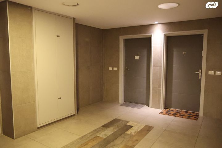 דירה, אלישע הנביא, מודיעין מכבים רעות