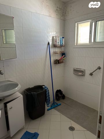 דו משפחתי, אופקים