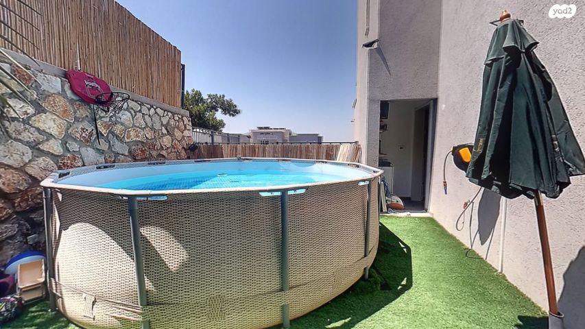 דירת גן, החרוב, מצפה העמק, מגדל העמק