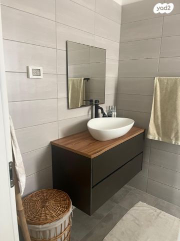 דירת גן, החרוב, מצפה העמק, מגדל העמק