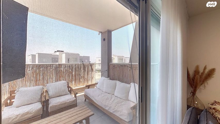 דירת גן, החרוב, מצפה העמק, מגדל העמק