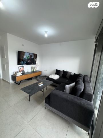 דירה, כרמי הנדיב, אחוזת רוטנר, קרית מלאכי