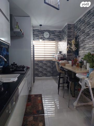 גג/ פנטהאוז, צמרות, גני אביב, לוד