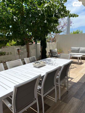 דו משפחתי, אבן יהודה