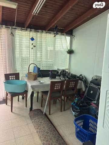 גג/ פנטהאוז, דב סדן, פסגת זאב, ירושלים