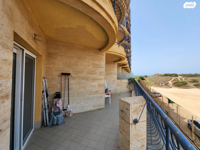 דירה, שדרות מנחם בגין 1, גבעת אולגה, חדרה