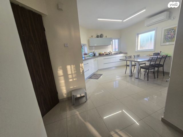 בית פרטי/ קוטג', המלחים, נווה ים, ראשון לציון