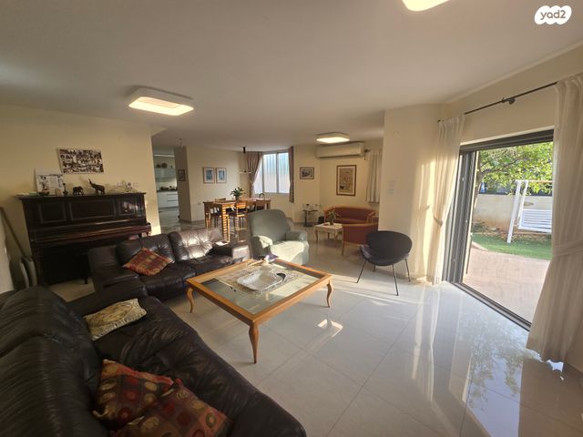 בית פרטי/ קוטג', המלחים, נווה ים, ראשון לציון