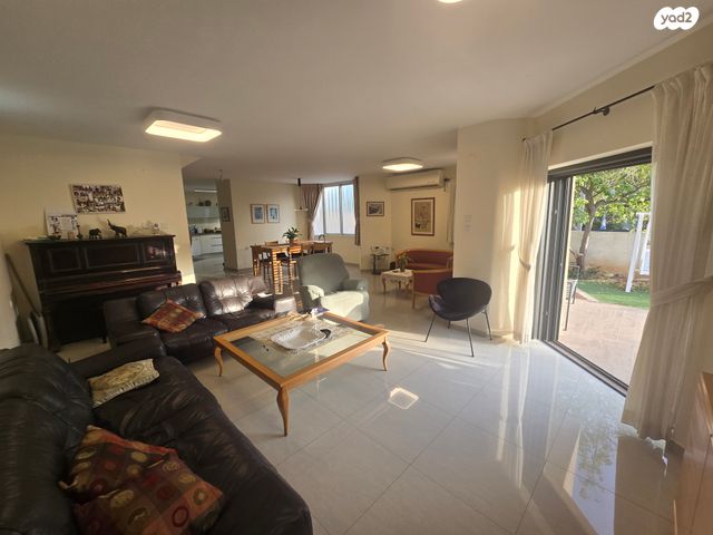 בית פרטי/ קוטג', המלחים, נווה ים, ראשון לציון