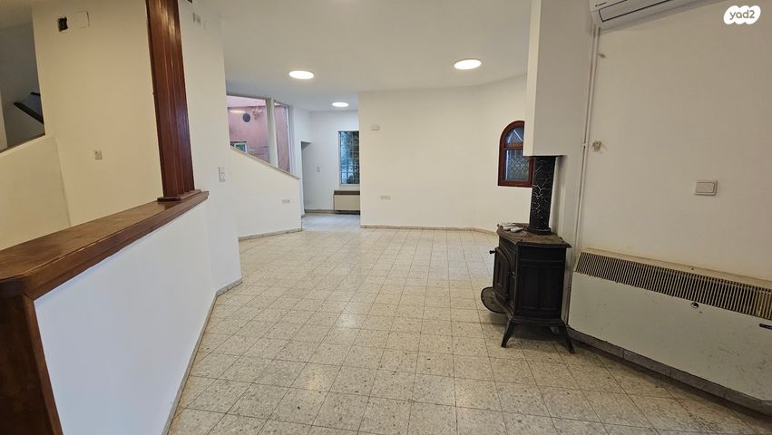 בית פרטי/ קוטג', שניר, שאר העיר, כפר ורדים