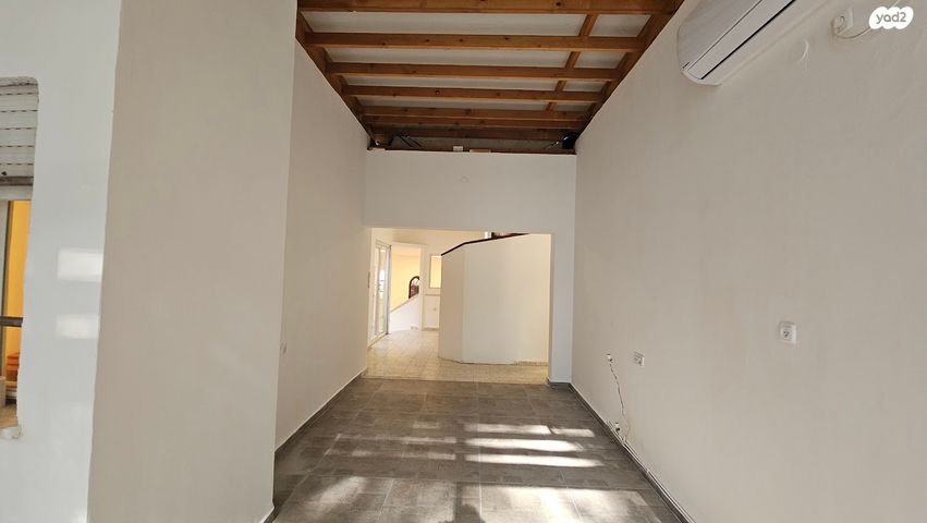 בית פרטי/ קוטג', שניר, שאר העיר, כפר ורדים