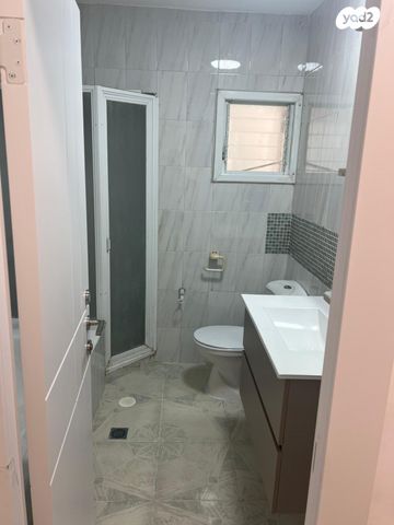 גג/ פנטהאוז, שדרות רוברט סולד 26, קרית ים  א', קרית ים